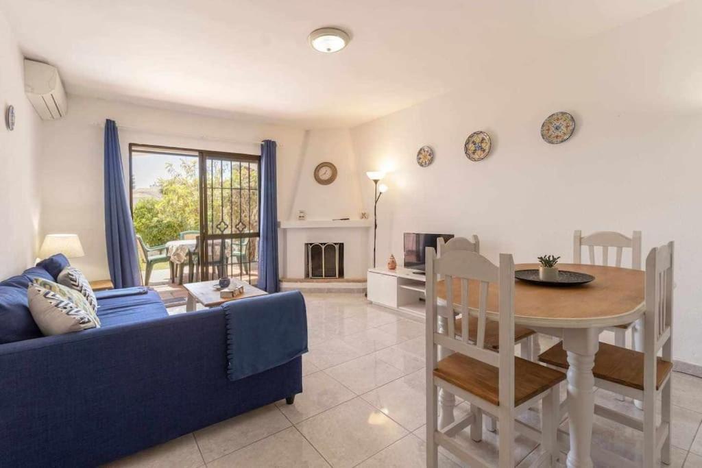 Tropicana Townhouse, 2 Bedroom Nerja Buitenkant foto